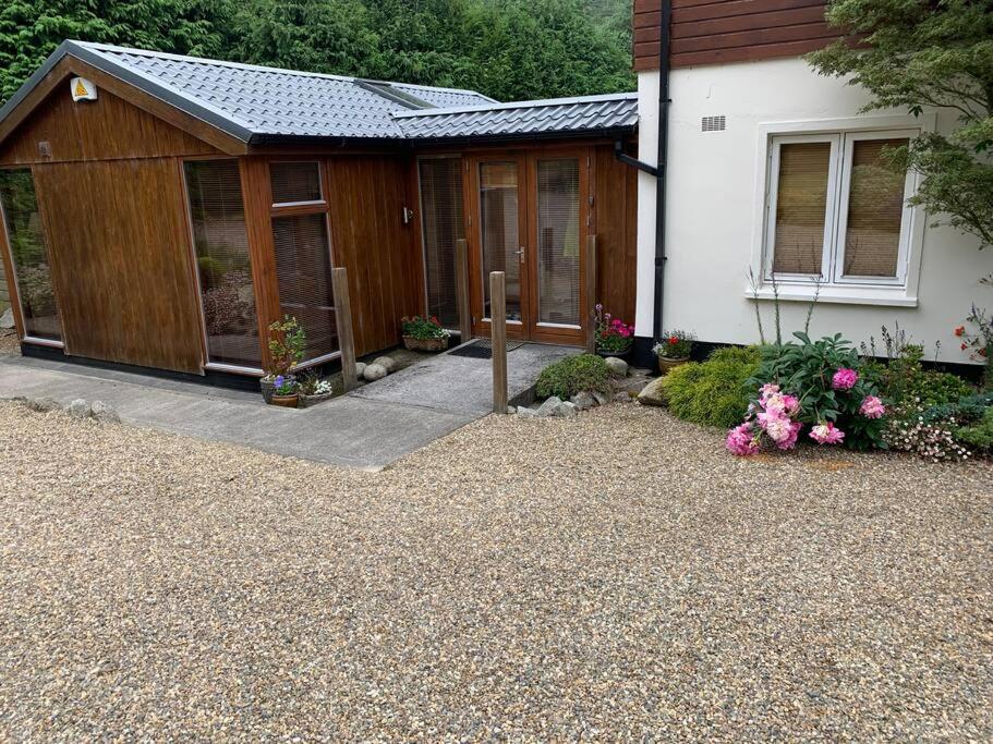 Self Catering Apartment At Beechwalk House. 恩尼斯凯里 外观 照片